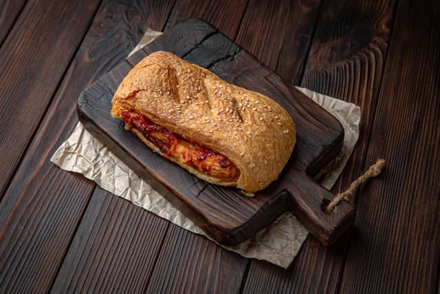 Foietaj cu sunca si cascaval - Patiseria | Cafenea | Brutarie Con Gusto Bakery in Chișinău