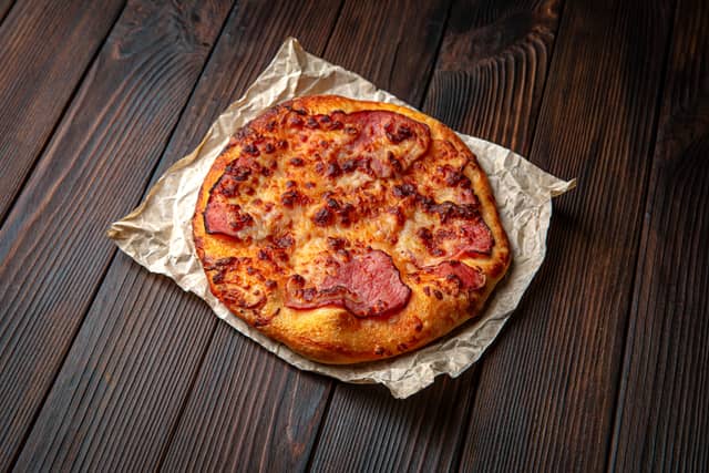 Pizza Pastrama - Patiseria | Cafenea | Brutarie Con Gusto Bakery in Chișinău