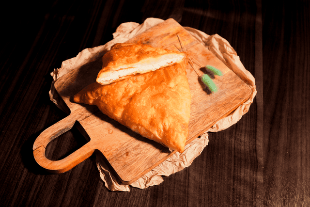 Plăcintă cu brânză - Patiseria | Cafenea | Brutarie Con Gusto Bakery in Chișinău