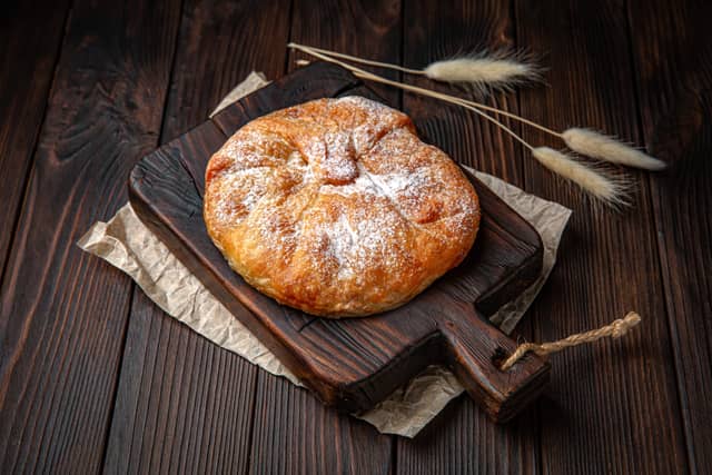 Plăcintă cu măr - Patiseria | Cafenea | Brutarie Con Gusto Bakery in Chișinău