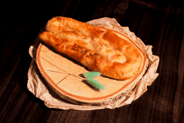 Plăcintă cu varză - Patiseria | Cafenea | Brutarie Con Gusto Bakery in Chișinău
